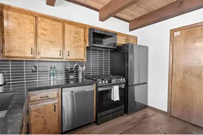 1635 Cascade Road, Big Bear City, CA 92314 - Photo 10