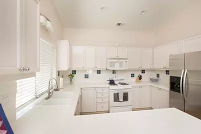 69479 Las Camelias, Cathedral City, CA 92234 - Photo 10