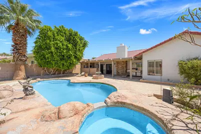 9735 Hoylake Road, Desert Hot Springs, CA 92240 - Photo 6