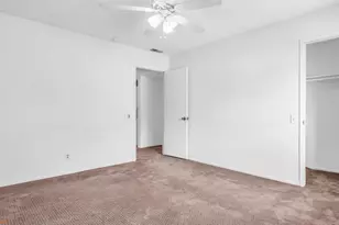 44 Lakeview Cir, Cathedral City, CA 92234 - Photo 18