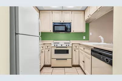 44 Lakeview Circle, Cathedral City, CA 92234 - Photo 1