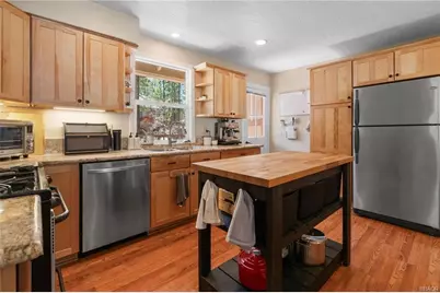 42729 Haupstrasse Drive, Big Bear Lake, CA 92315 - Photo 10