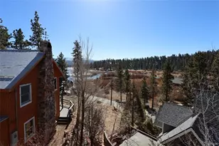 1010 Brookside Ln, Fawnskin, CA 92333 - Photo 10