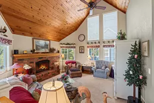 692 Zurich Dr, Lake Arrowhead, CA 92352 - Photo 4