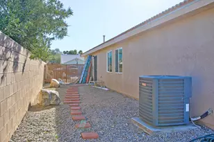 12925 Maui Way, Desert Hot Springs, CA 92240 - Photo 32