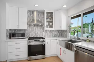 2450 Tamarisk Rd, Palm Springs, CA 92262 - Photo 14