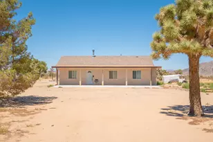 58522 Reche Rd, Landers, CA 92285 - Photo 2