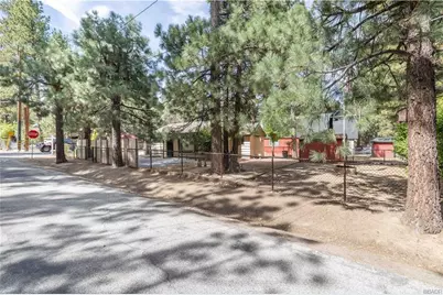 901 Sugarloaf Boulevard, Big Bear City, CA 92314 - Photo 26