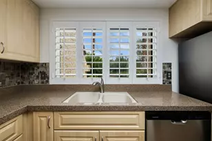 47 Portola Dr, Palm Springs, CA 92264 - Photo 8