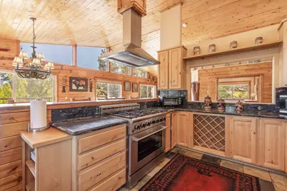 385 Sunrise Way, Big Bear Lake, CA 92315 - Photo 12