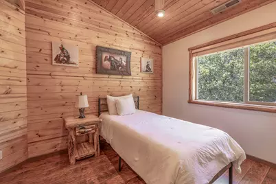 385 Sunrise Way, Big Bear Lake, CA 92315 - Photo 38