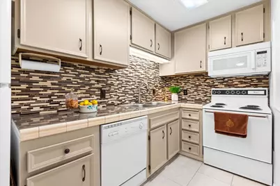 2860 N Los Felices Road #214, Palm Springs, CA 92262 - Photo 14