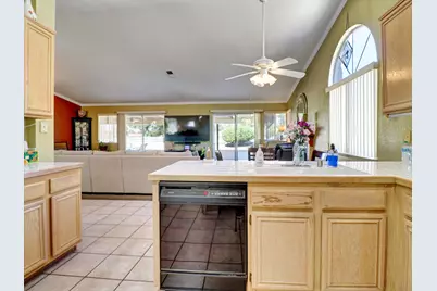 9527 Oakmount Boulevard, Desert Hot Springs, CA 92240 - Photo 18