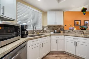 68220 Risueno Rd, Cathedral City, CA 92234 - Photo 8