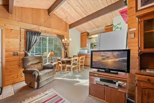 817 Maple Ln, Sugarloaf, CA 92386 - Photo 10