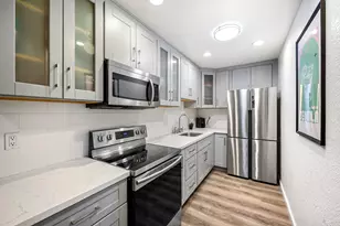 2821 N Los Felices Circle, Palm Springs, CA 92262 - Photo 10