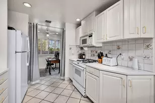 211 E Canyon Vista Dr, Palm Springs, CA 92264 - Photo 14