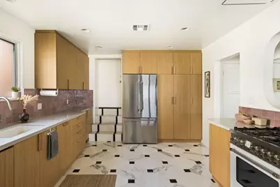 2133 Mayview Drive, Los Angeles, CA 90027 - Photo 12