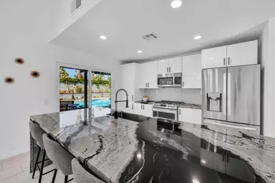 1110 E Vista Chino Rd, Palm Springs, CA 92262 - Photo 18