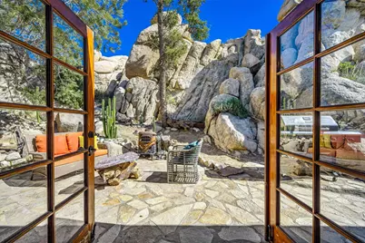 5845 Cholla Avenue, Yucca Valley, CA 92284 - Photo 22