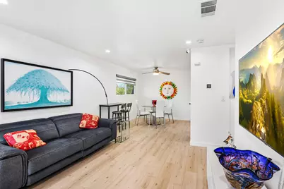 2812 N Auburn Court #F201, Palm Springs, CA 92262 - Photo 2