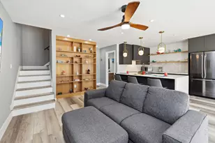 711 Pacific Coast Hwy, Huntington Beach, CA 92648 - Photo 6