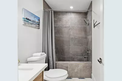 711 Pacific Coast Highway #206, Huntington Beach, CA 92648 - Photo 12