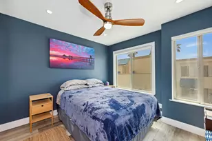 711 Pacific Coast Hwy, Huntington Beach, CA 92648 - Photo 14