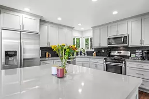 27622 W Shore Rd, Lake Arrowhead, CA 92352 - Photo 2