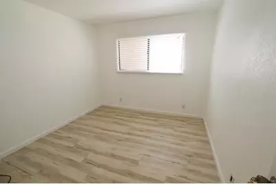 751 N Los Felices Circle W #109, Palm Springs, CA 92262 - Photo 6