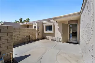 48649 Eisenhower Dr, Indio, CA 92201 - Photo 18