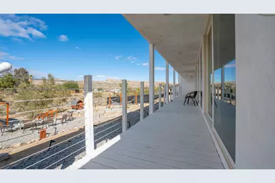 6946 Lennox Avenue, Yucca Valley, CA 92284 - Photo 44
