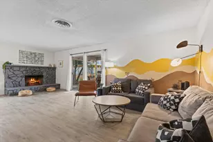 56811 Desert Gold Dr, Yucca Valley, CA 92284 - Photo 2