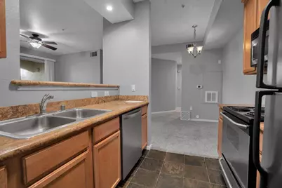 375 Central Avenue #10, Riverside, CA 92507 - Photo 6