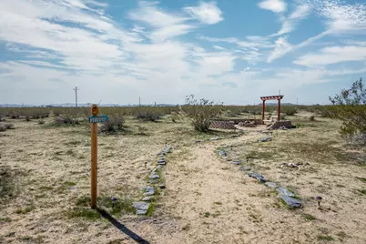 61186 Sespe Street, Landers, CA 92285 - Photo 36