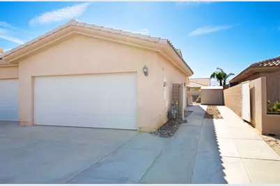 74119 Academy Lane E, Palm Desert, CA 92211 - Photo 8