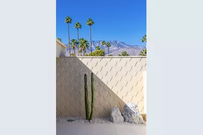 340 Desert Lakes Drive, Palm Springs, CA 92264 - Photo 28