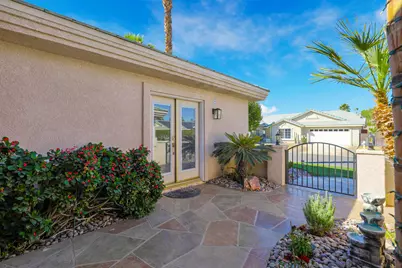 54 Sutton Place E, Palm Desert, CA 92211 - Photo 30