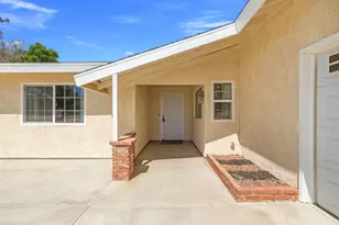 56034 Desert Gold Dr, Yucca Valley, CA 92284 - Photo 6