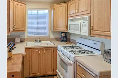 70200 Dillon Road #569, Desert Hot Springs, CA 92241 - Photo 12