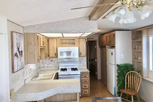 74711 Dillon Rd Spc 996, Desert Hot Springs, CA 92241 - Photo 10