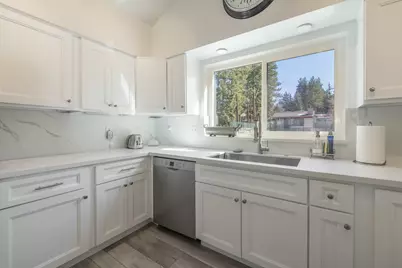 43063 Goldmine Woods Lane, Big Bear Lake, CA 92315 - Photo 16