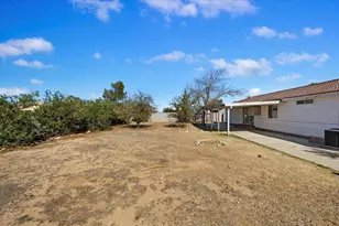 12546 Navajo Rd, Apple Valley, CA 92308 - Photo 32