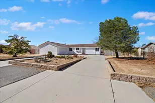 12546 Navajo Rd, Apple Valley, CA 92308 - Photo 2