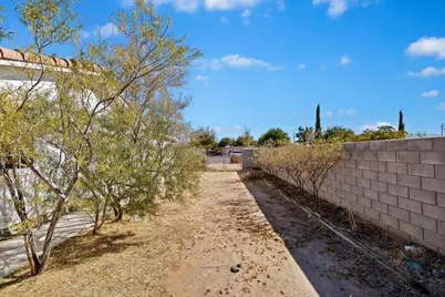 12546 Navajo Road, Apple Valley, CA 92308 - Photo 34