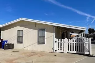 33231 Laura Dr, Thousand Palms, CA 92276 - Photo 10