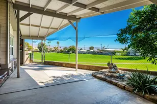 33204 Laredo Cir, Thousand Palms, CA 92276 - Photo 8