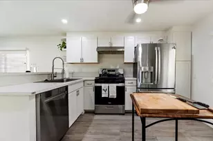 110 Saturn St, Palm Springs, CA 92264 - Photo 8