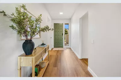 147 Desert West Drive, Rancho Mirage, CA 92270 - Photo 2