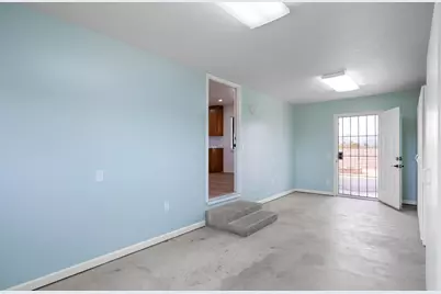 7390 Camarilla Avenue, Yucca Valley, CA 92284 - Photo 32
